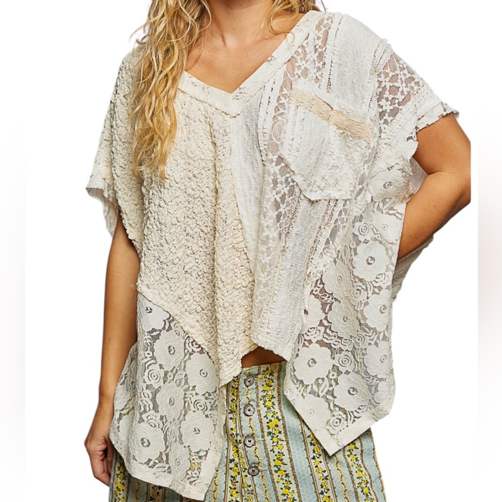 POL Cream Lace Mix V-Neck Boho Top. NEW